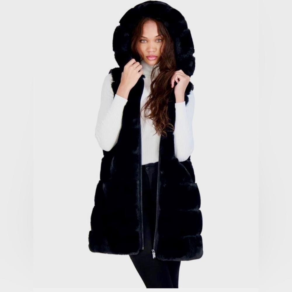 NEW VIA SPIGA Women's Grooved Faux Fur Hooded Vest - Small
